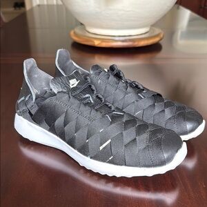 Nike Juvenate Woven Black Women’s 8